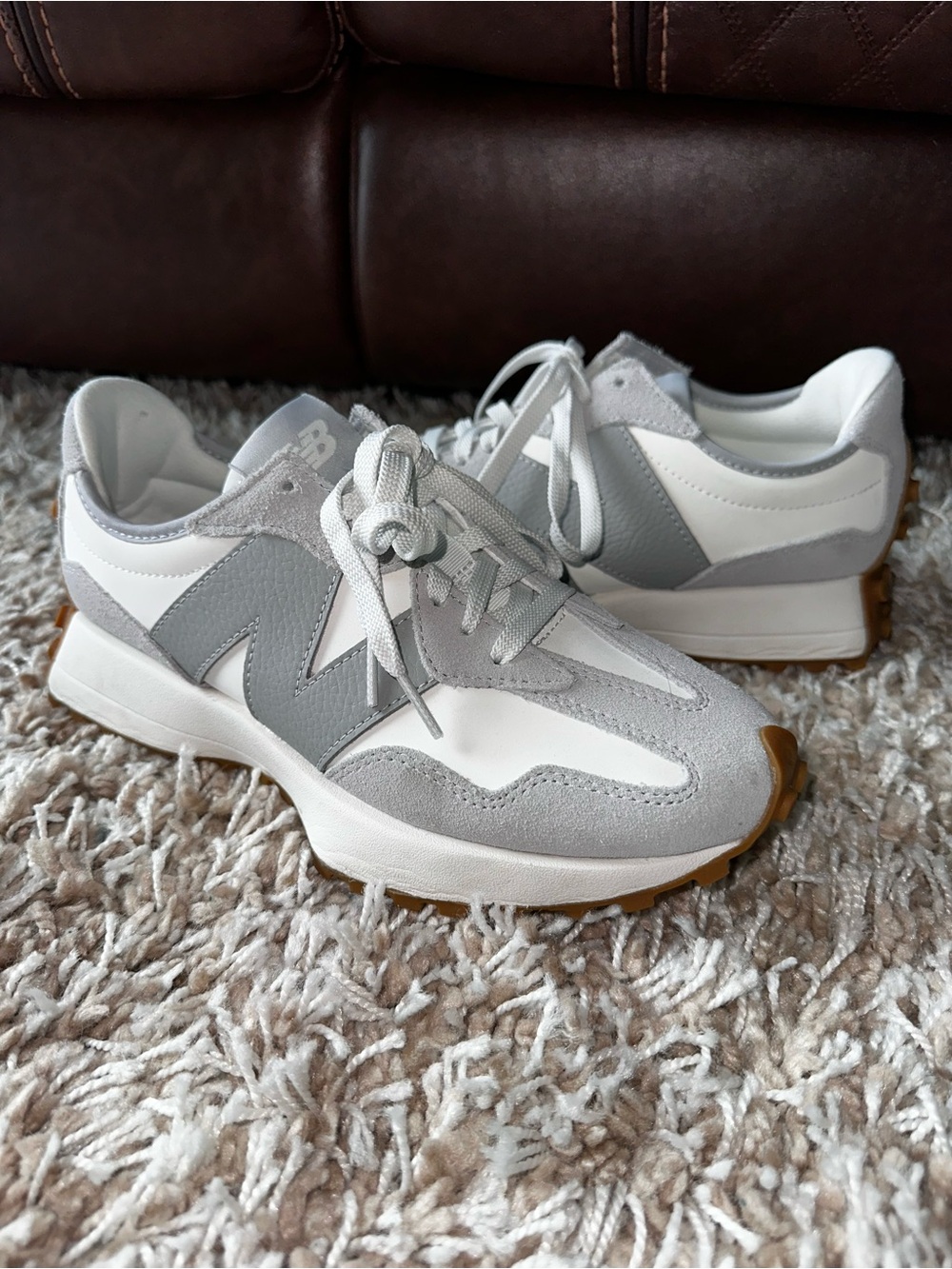 New Balance 327 Women’s Sneakers in Gray, White, Gum